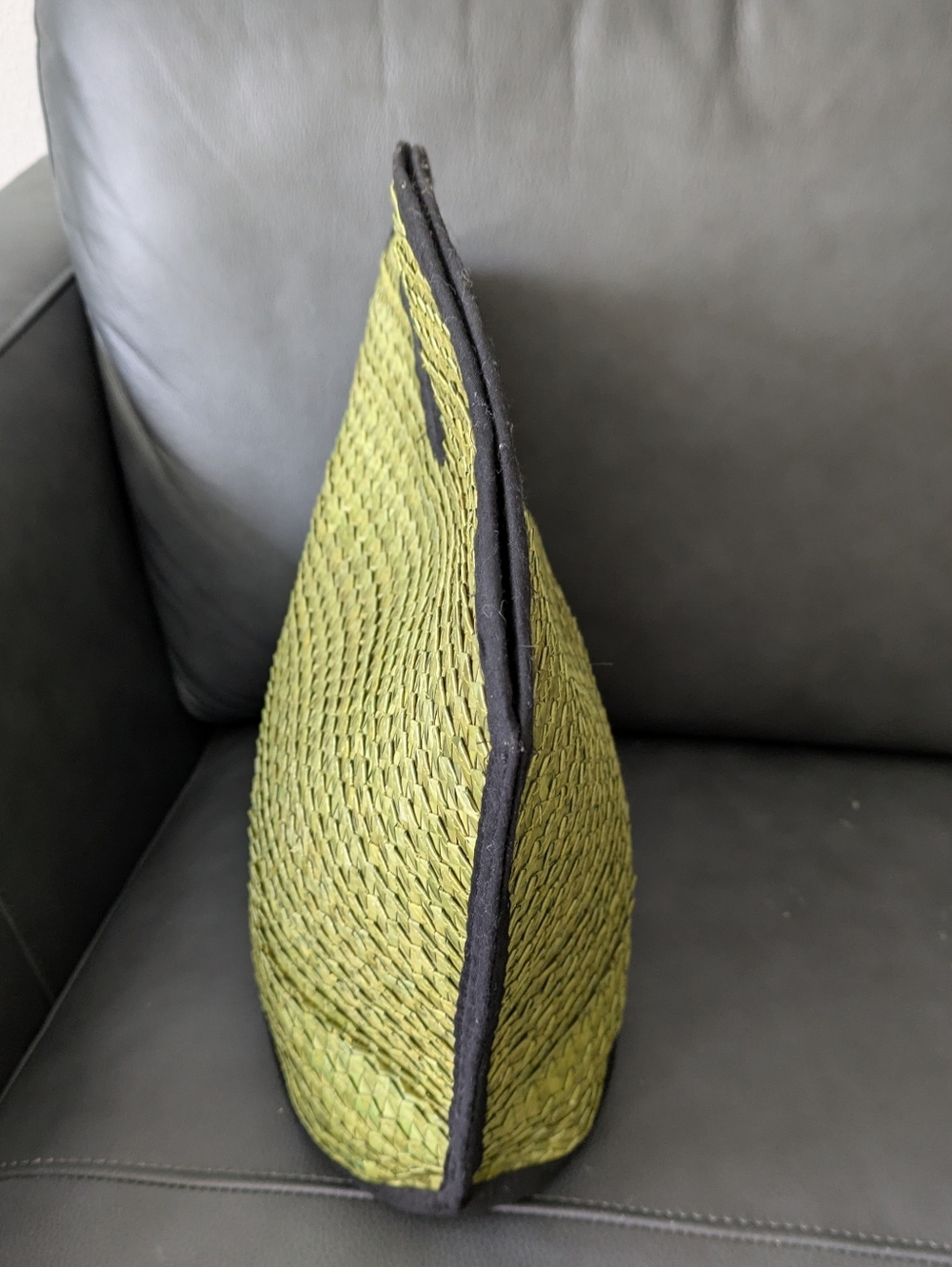 Woven Green Tote Purse Cutout Handle - Picture 3 of 5